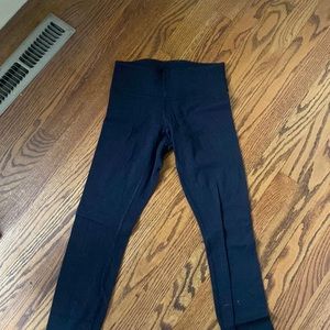 black lululemon leggings size 4